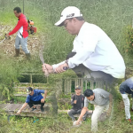 Camat dan Pegawai Kantor Camat Muara Muntai Gelar Gotong Royong Bersihkan Rumah Jabatan dan Pendopo